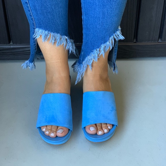 NIB Blues Waves Open Toe Slip On Platform Wedge - Picture 5 of 7